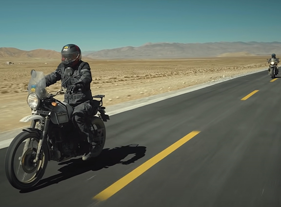 <p>Météo et conditions routières : deux éléments clés pour un voyage à moto réussi.</p>